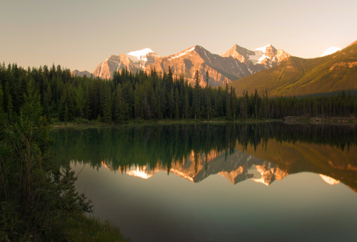 Mirror Lake im Banff Nationalpark: keine Ahnung, wo der Name herstammt  