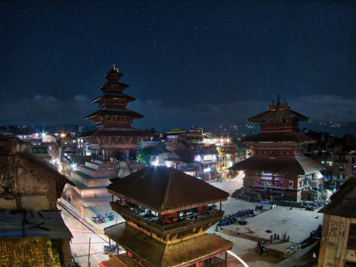 Bhaktapur, die ehemalige Hauptstadt Nepals, sieht nachts unglaublich aus